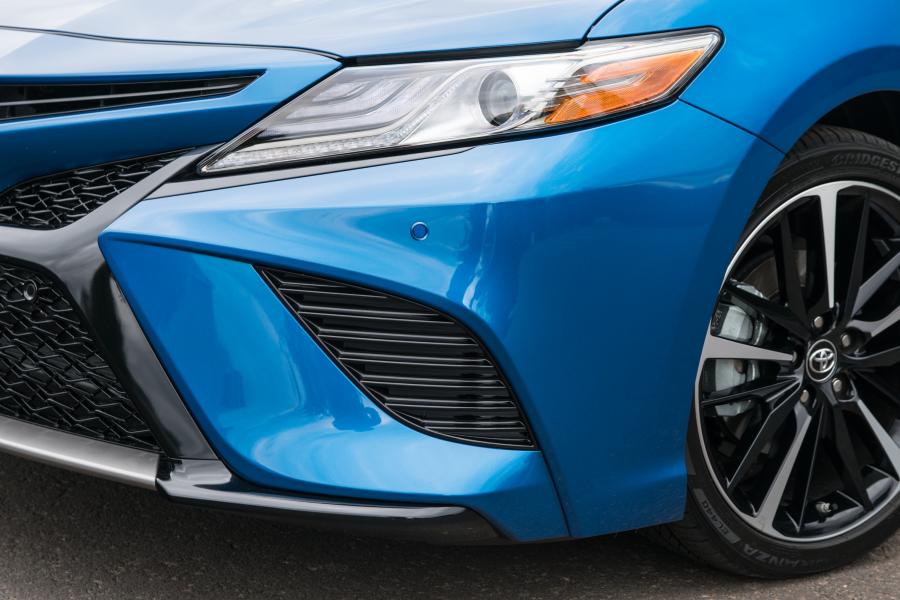 Детали интерьера Toyota Camry XSE 2017 года  (NA) (фото 29 из 55)